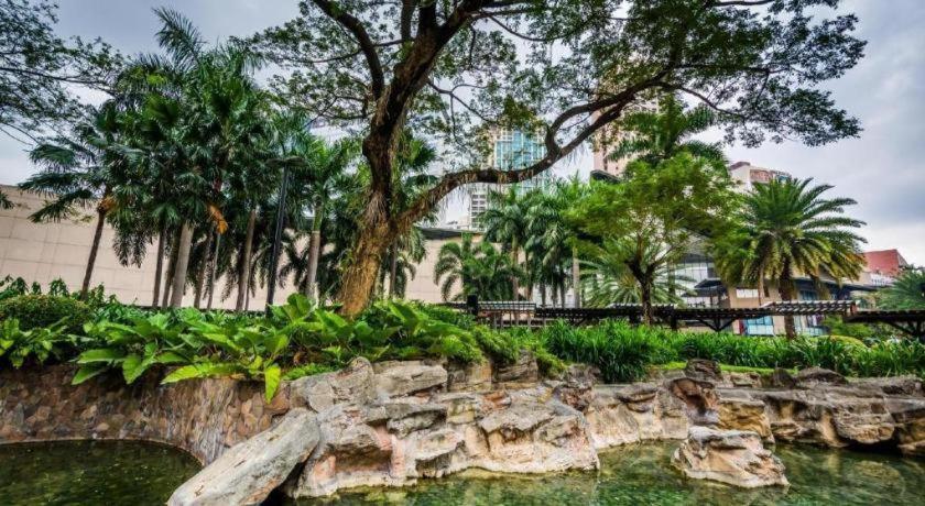 Bermuda Hotel Mandaluyong Bagian luar foto