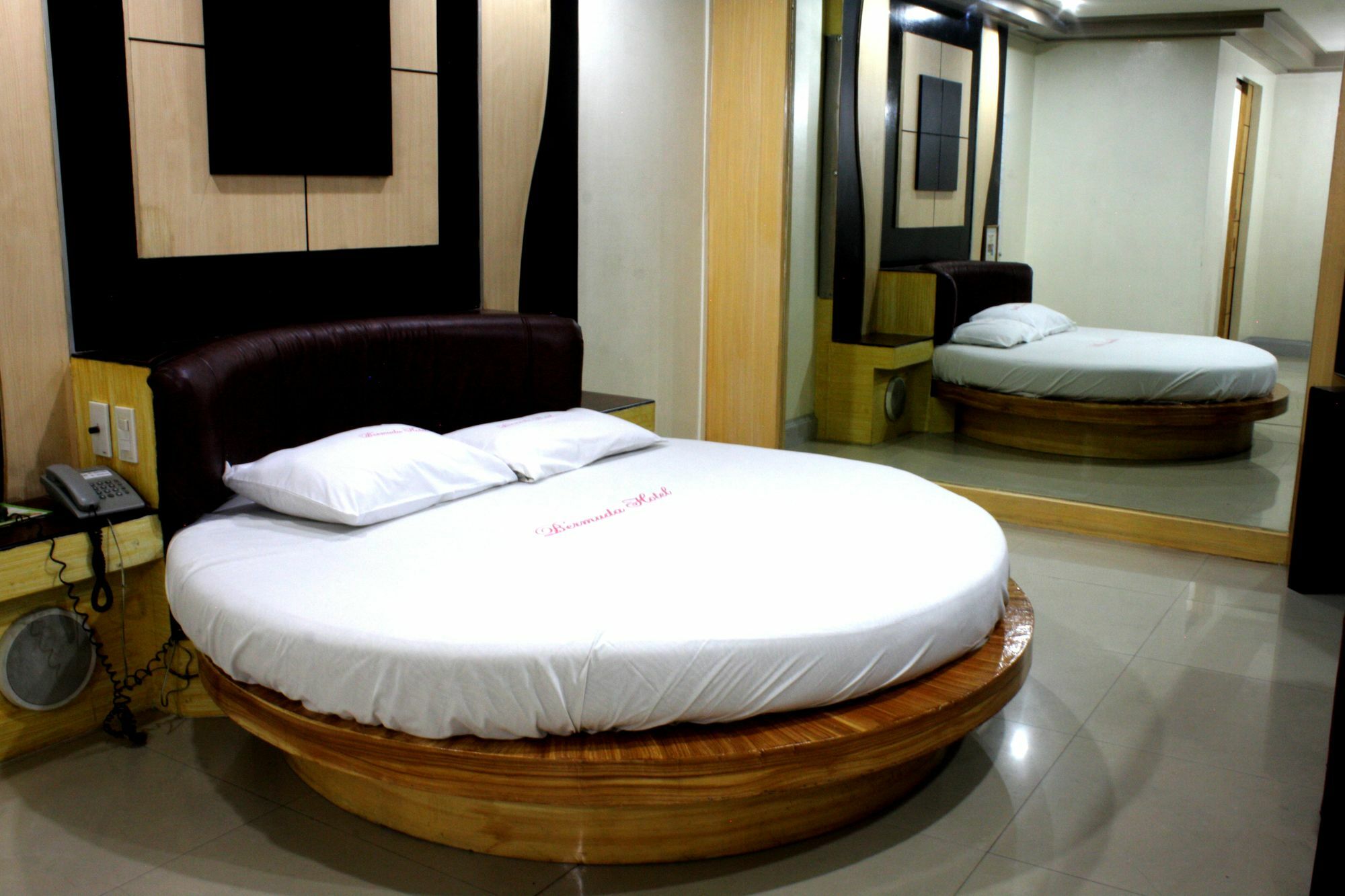 Bermuda Hotel Mandaluyong Bagian luar foto
